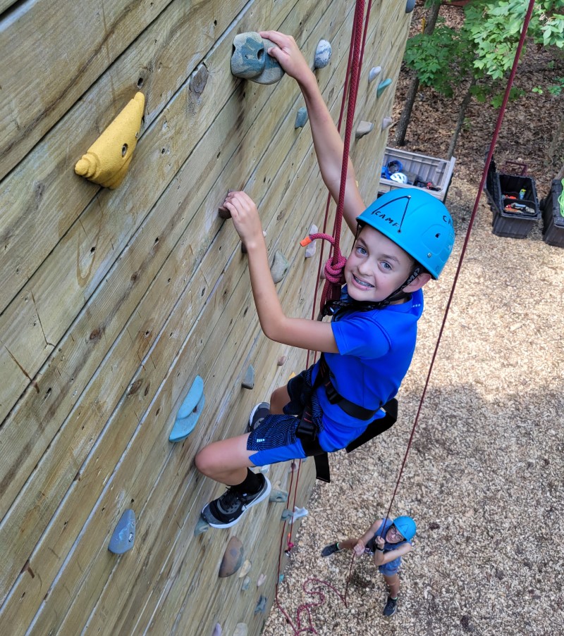 middler_climbing_v